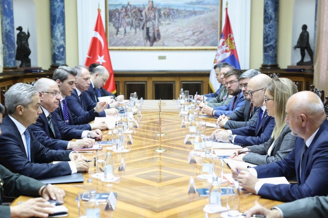 Bakan Güler, Sırbistan Savunma Bakanı ile görüştü