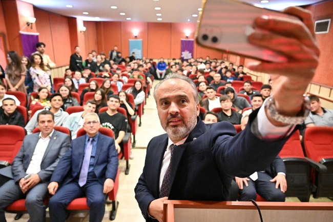Başkan Aktaş, öğrencilere tecrübelerini aktardı