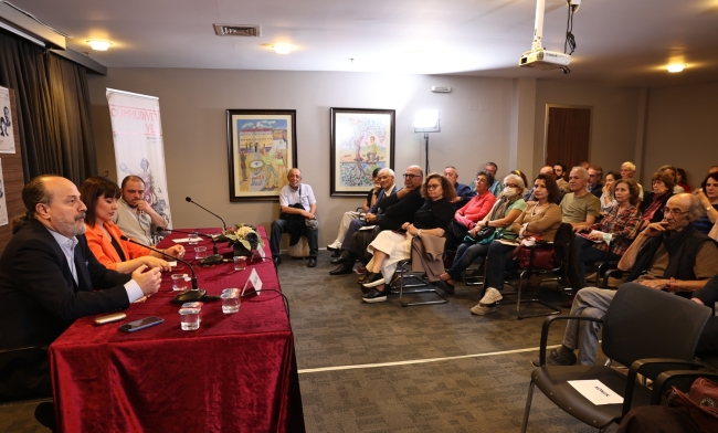 Nilüfer'de "Cumhuriyet ve Yeni Medya" konuşuldu