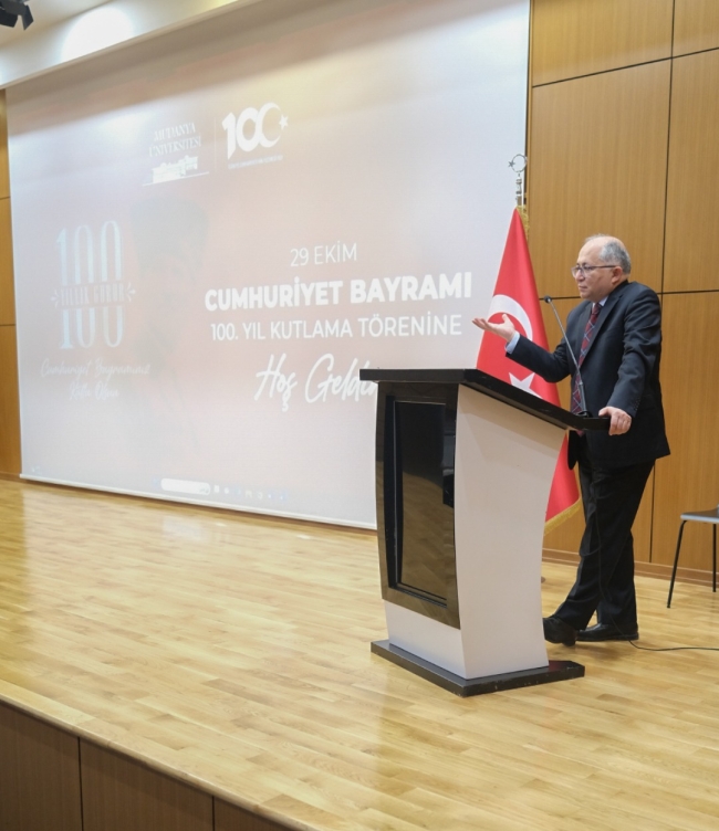 Mudanya Üniversitesi Cumhuriyet’in 100. yılını coşkuyla kutladı