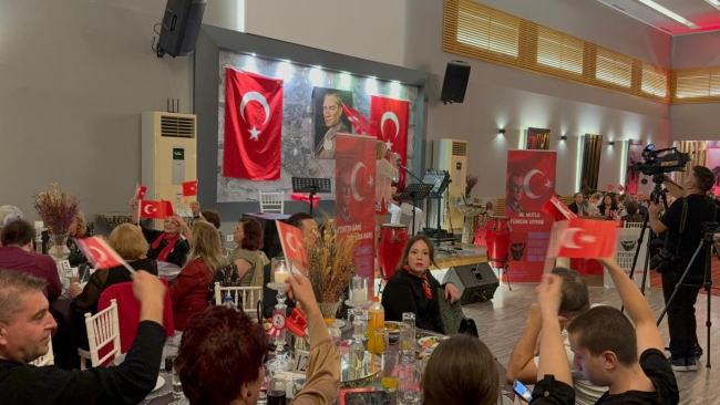 Atatürkçü Düşünce Derneği'nden görkemli Cumhuriyet gecesi