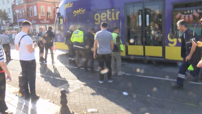 İstanbul'da tramvay raydan çıktı!