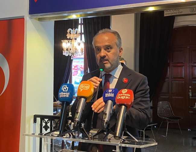 Cumhuriyet Ressamı Şefik Bursalı’nın Sergisi Açıldı