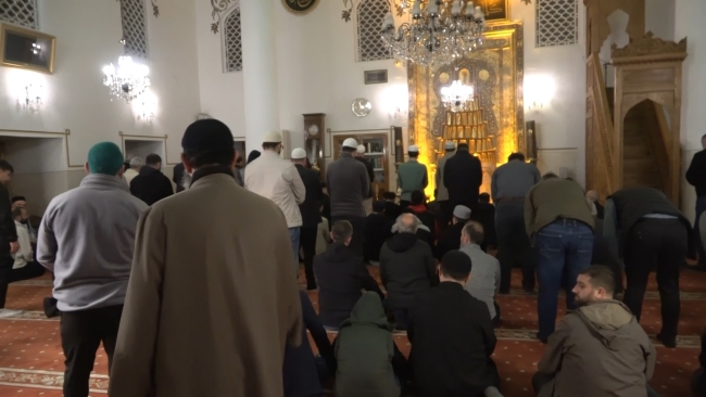 Bursa'da şehitler için dua okuyup çorba dağıttılar