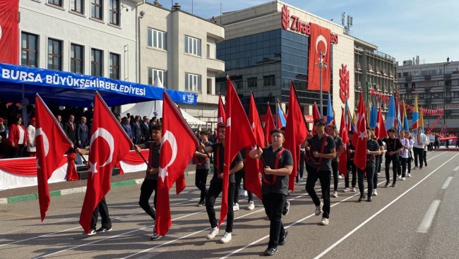 Bursa'da Cumhuriyet'in 100. yılı coşkuyla kutlandı