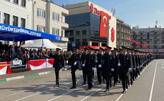 Bursa'da Cumhuriyet'in 100. yılı coşkuyla kutlandı