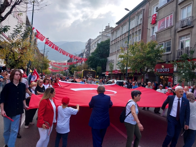CHP Bursa 100. yıl için yürüyor!