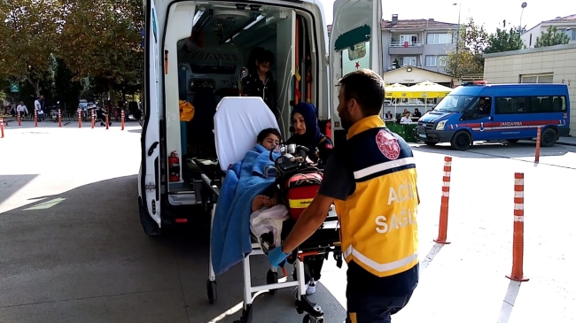 Bursa'da gölete düşen iki oğlunu boğulmaktan son anda kurtardı!