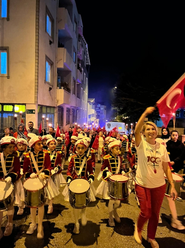 Bursa Mustafa Necati İlkokulu, Cumhuriyet'in 100. yılını kutladı