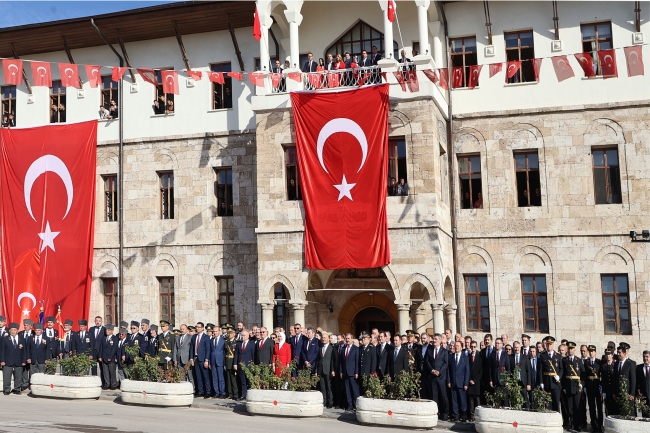 100 yıl sonra aynı yerde, aynı fotoğraf