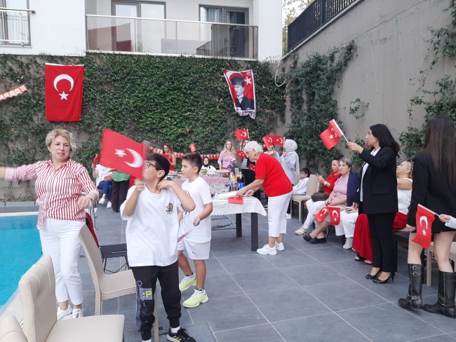Nilüfer Hatun Sitesi'nde 100. yıl coşkusu