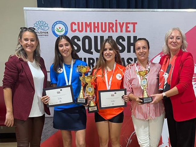 Bursa'da Cumhuriyet Squash Turnuvası heyecanla tamamlandı