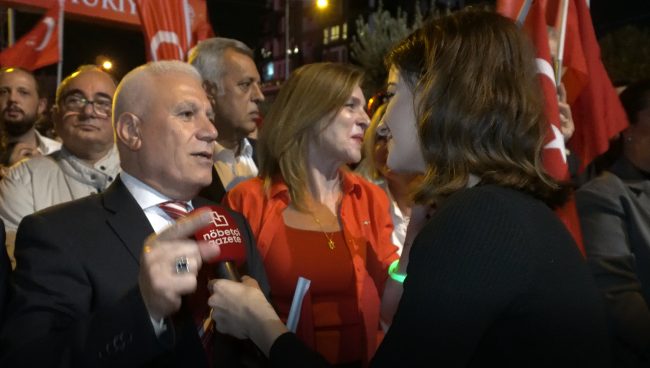 Cumhuriyetin 100. yılında Bursa kırmızı beyaza büründü