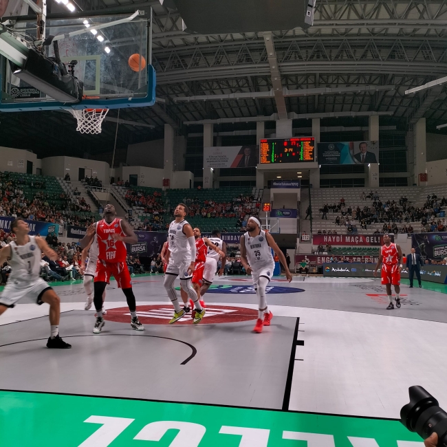 İlk yarı: Tofaş 47 - Bertram Derthona Tortona 43
