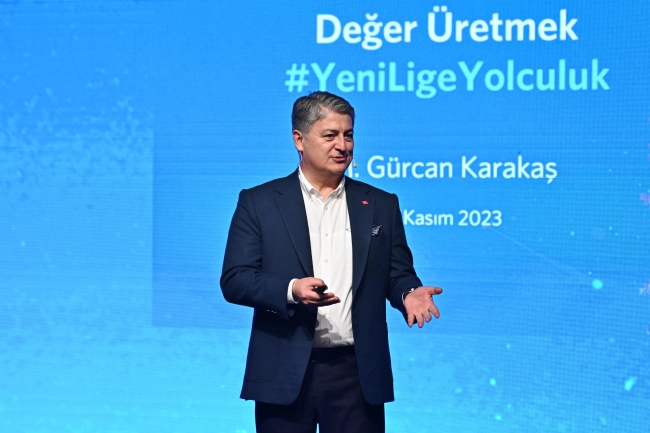 TOGG CEO’su Karakaş: “4 teker üzerinde giden bilgisayar yaptık”