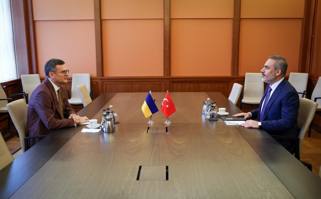 Bakan Fidan'dan Berlin'de kritik görüşmeler
