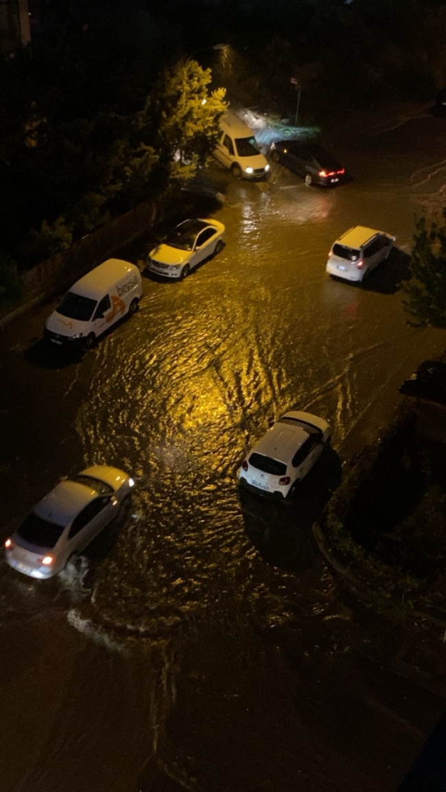 Bursa'da sağanak gölü!