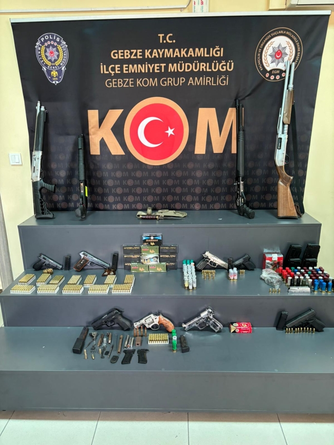 Silah kaçakçılığına geçit yok! 5 tutuklama