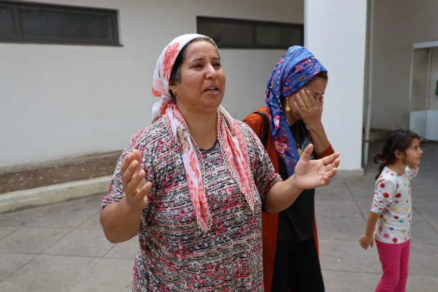 Eve kilitlediği eşini diri diri yaktı!