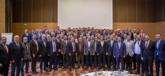 CHP Genel Başkanı seçilen Özgür Özel, il başkanları ile bir araya geldi