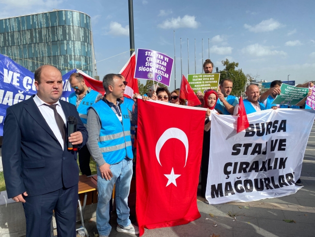 Bursa'da staj ve çıraklık sigortası mağdurları meydanlara indi!