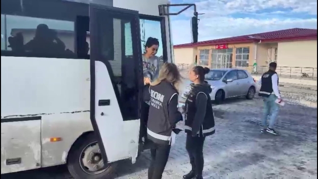 Polat çifti ağlayarak cezaevine girdi