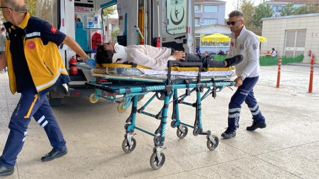 Bursa'da otomobil ile motosiklet çarpıştı!