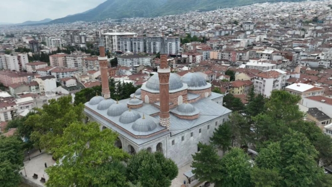 Bursa'da 600 yıllık Yıldırım Bayezid Camisi'nin kitabesi yok