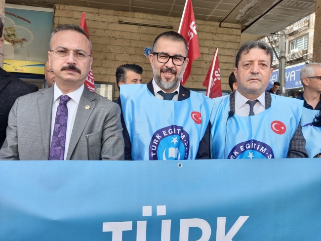 Bursalı öğretmenlerden Cumhuriyet ikramiyesi çağrısı!