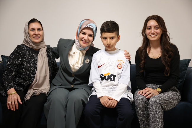 Bakan Göktaş’tan şehit askerin oğluna doğum günü sürprizi