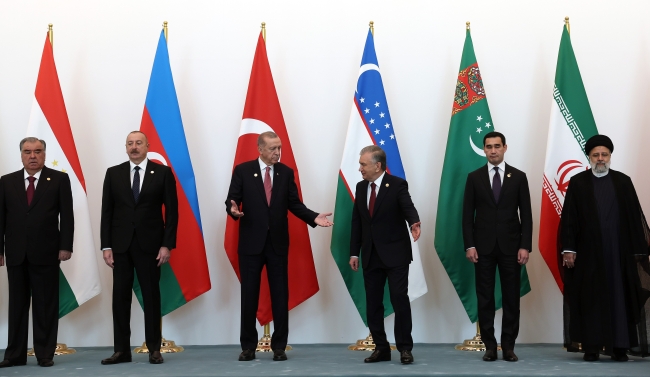 Cumhurbaşkanı Erdoğan, zirve öncesi fotoğraf çekimine katıldı