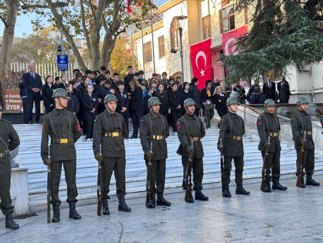 Ulu Önder Atatürk Bursa'da anıldı!