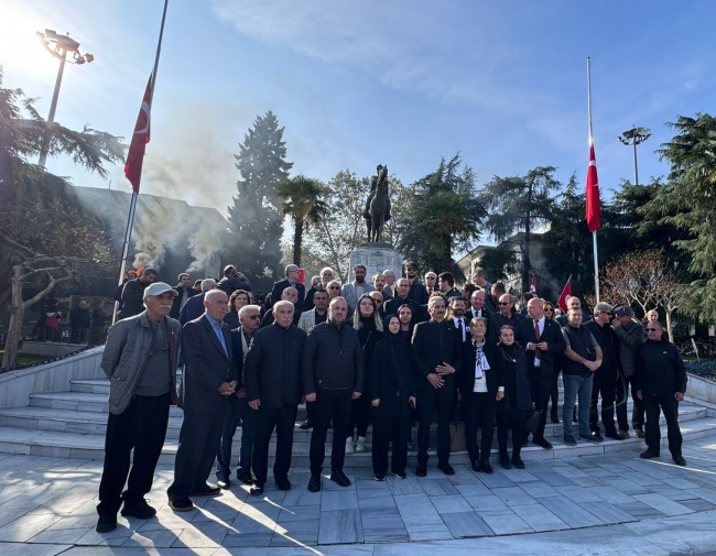 CHP Bursa İl Örgütü, Ata'yı andı