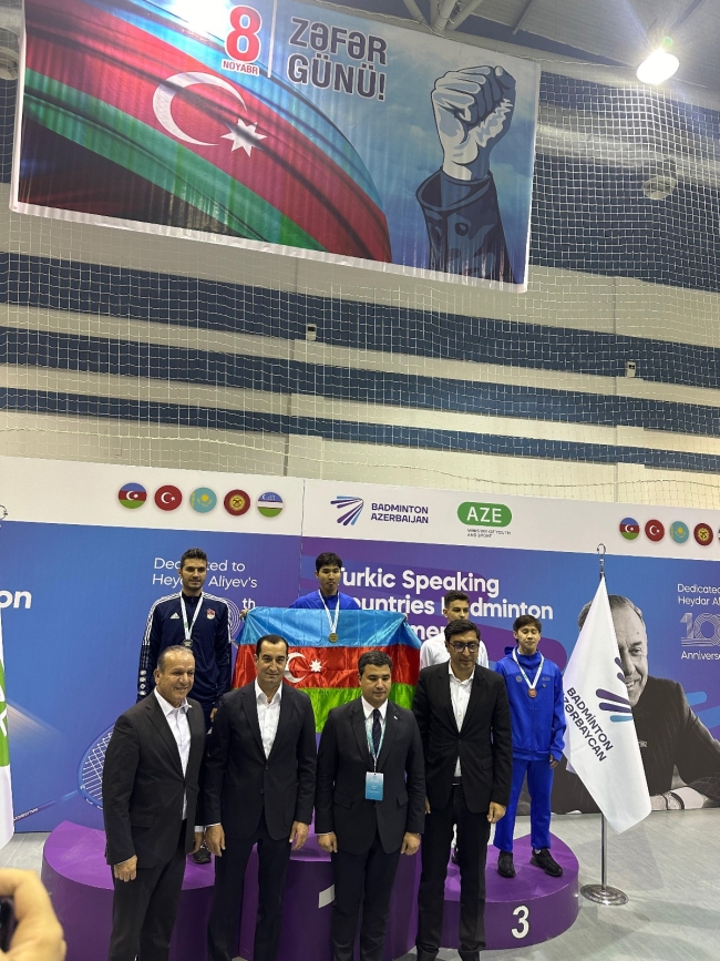 Badmintoncular Azerbaycan’dan 3 madalyayla döndü