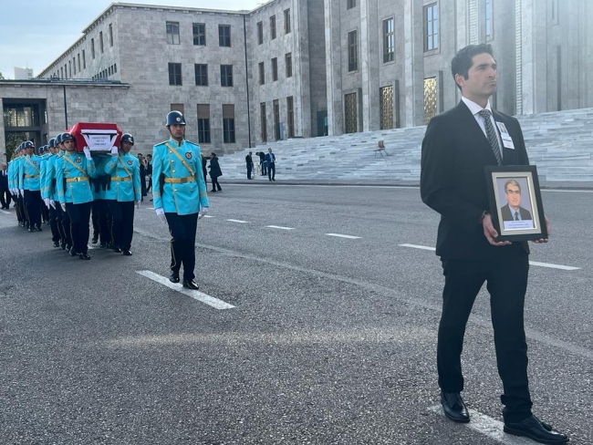 Eski bakan Aktaş için cenaze töreni düzenlendi