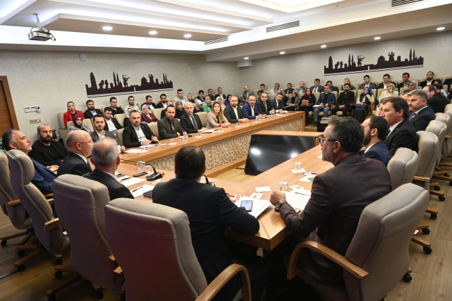 Ulaştırma ve Altyapı Bakanı Abdulkadir Uraloğlu'ndan AK Parti Bursa'ya ziyaret