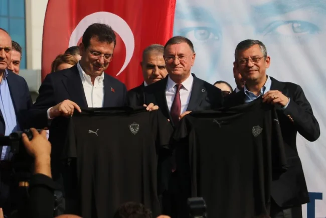 CHP Genel Başkanı Özgür Özel Hatay'a ziyarette bulundu