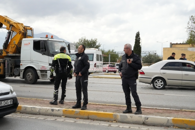 Karşı şeride geçen araç dehşet saçtı: 8 yaralı