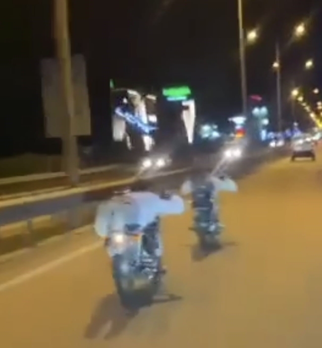Bursa'da motosiklet üzerinde ölümüne yarış!