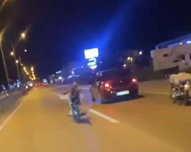 Bursa'da motosiklet üzerinde ölümüne yarış!
