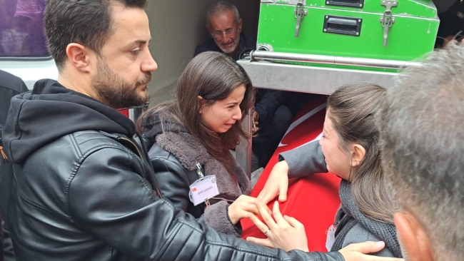 Bitlis şehidini son yolculuğuna uğurladı