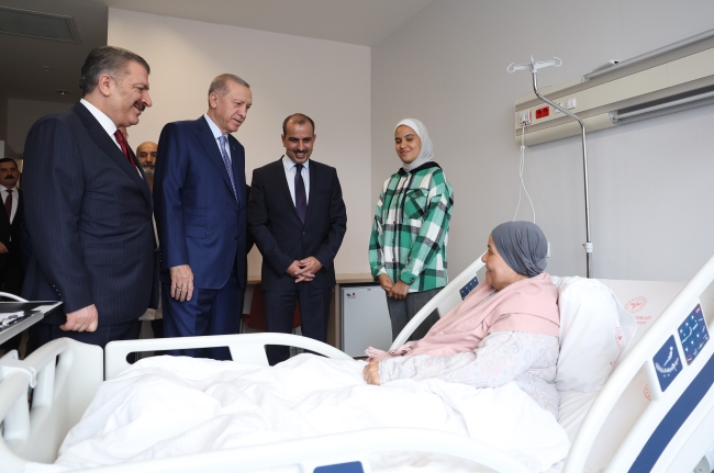 Cumhurbaşkanı Erdoğan'dan Gazzeli hastalara ziyaret