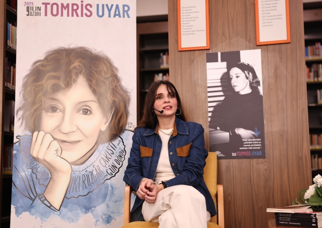 Meriç Aral gençlerle Tomris Uyar öyküleri okudu