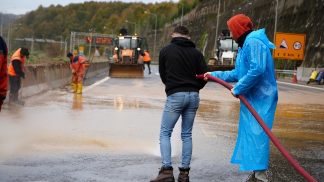 Bolu Dağı Tüneli İstanbul istikameti trafiğe açıldı