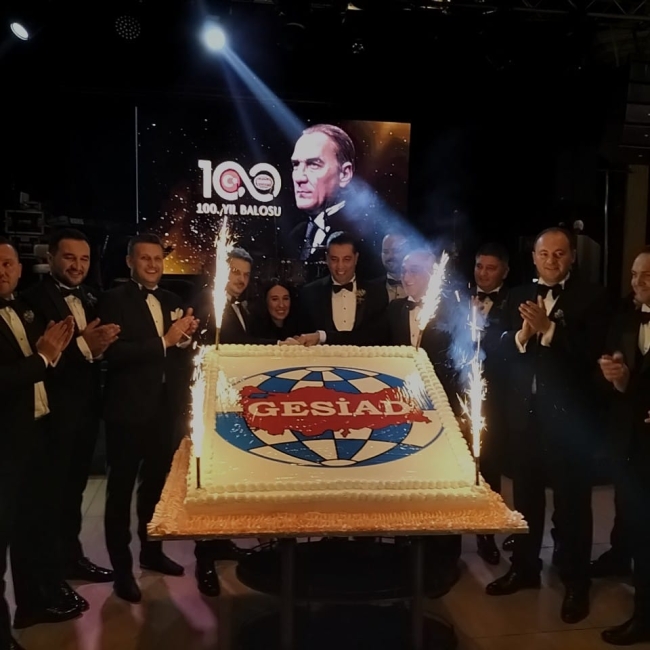 GESİAD ertelenen Cumhuriyet Balosunda buluştu