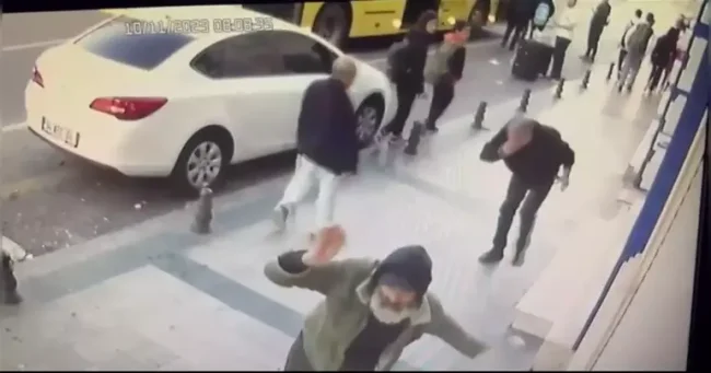 İstanbul'da cinayetin aleti de sebebi de şoke etti!