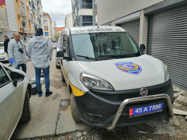 Manisa'da sır ölüm! Anne ve kızı asansörde ölü bulundu