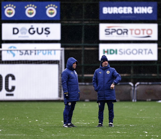 Fenerbahçe, Karagümrük'e kitlendi