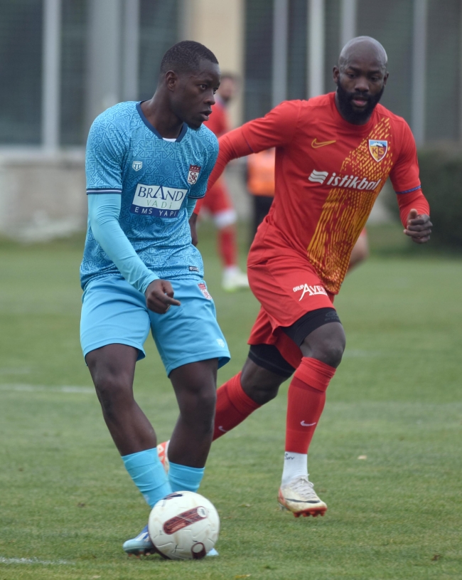Hazırlık maçı golsüz kaldı