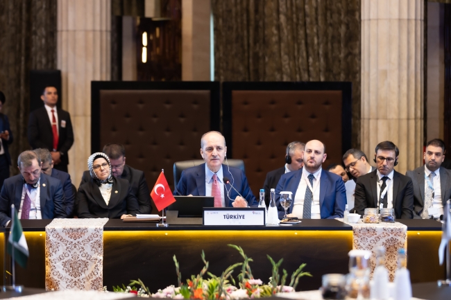 Kurtulmuş: Dünya barışının kapısı Orta Doğu'dur